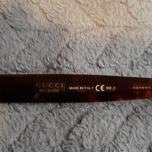 Authentic Gucci Cat Eye Bio Based Sunglasses in Brown Ombre  display picture 2